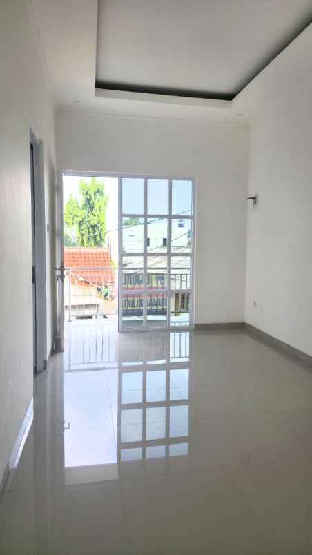 dijual rumah jatibening