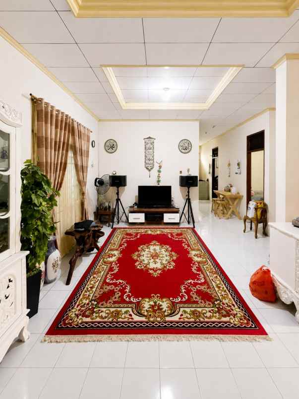 dijual rumah jatinegara kaum
