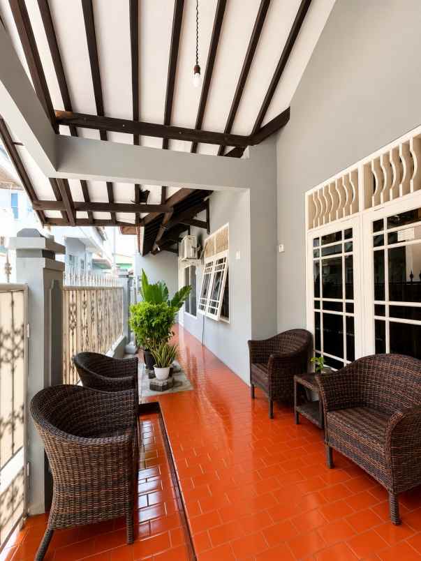 dijual rumah jatinegara kaum