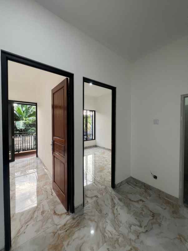 dijual rumah jatisari