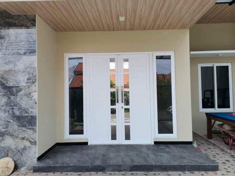 dijual rumah jemursari