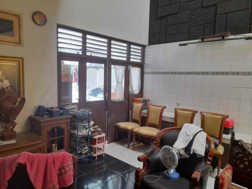 dijual rumah jemursari