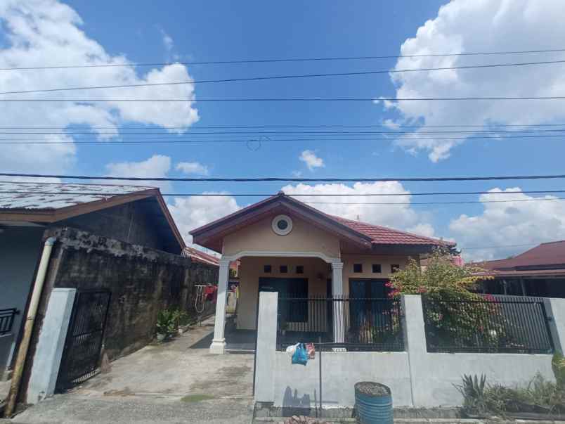 dijual rumah jl adi sucipto