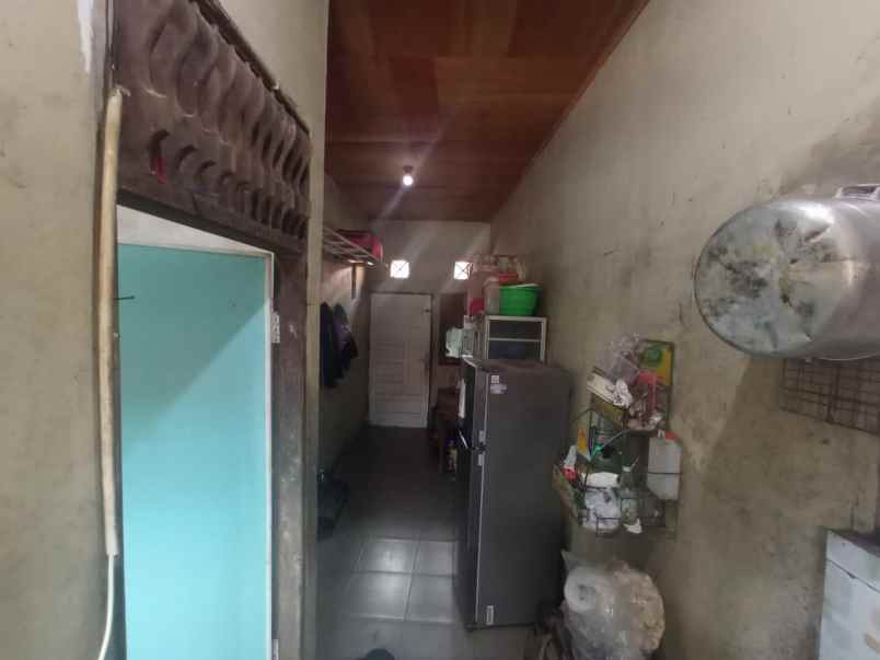 dijual rumah jl adi sucipto