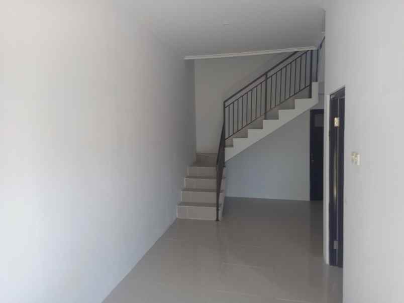 dijual rumah jl bakti abri