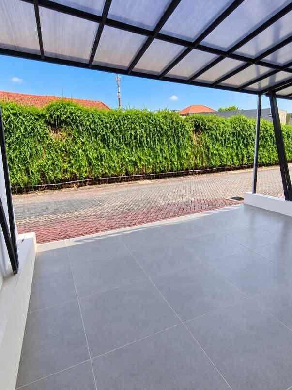 dijual rumah jl cendtawasih bintaro