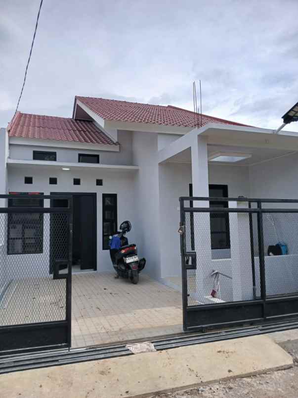 dijual rumah jl cijambe