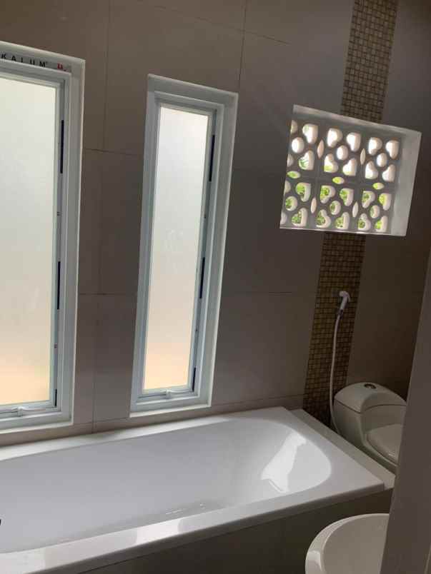 dijual rumah jl cinere raya cinere