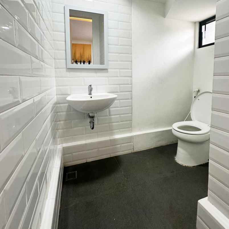 dijual rumah jl cirendeu indah iii rt 4