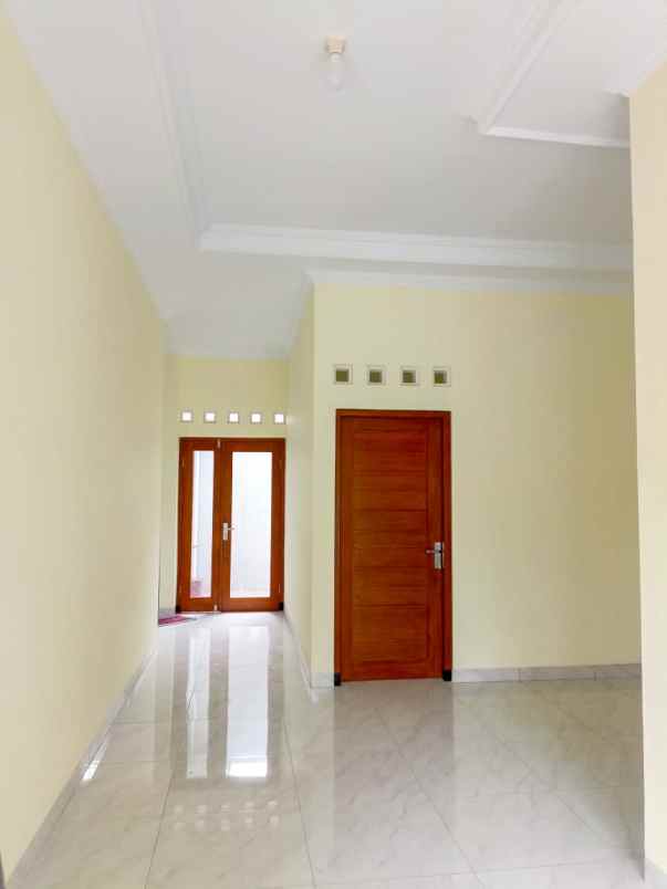 dijual rumah jl godean km 10