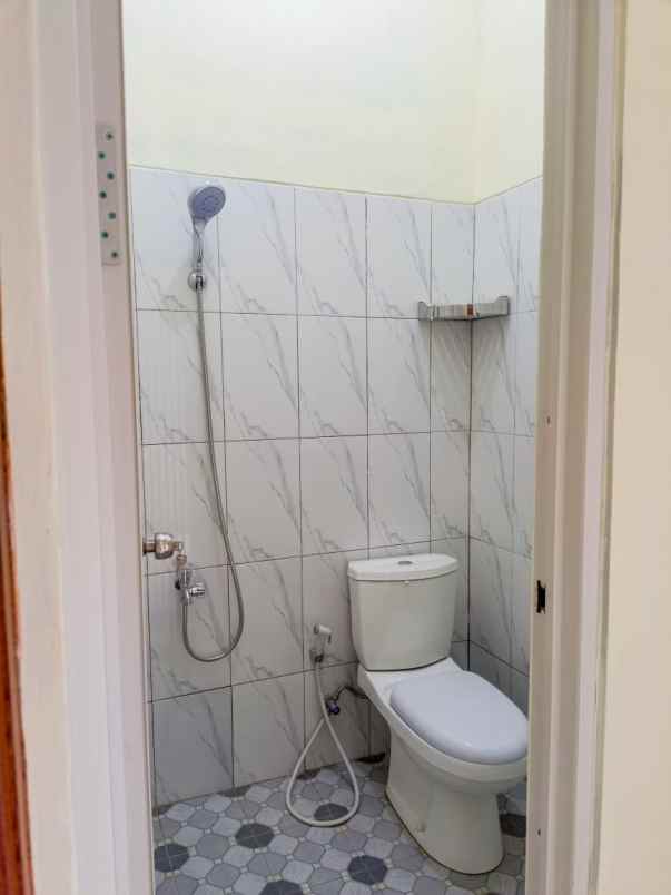 dijual rumah jl godean km 10