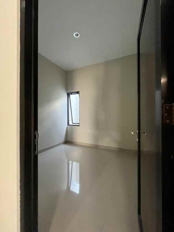 dijual rumah jl godean km 7