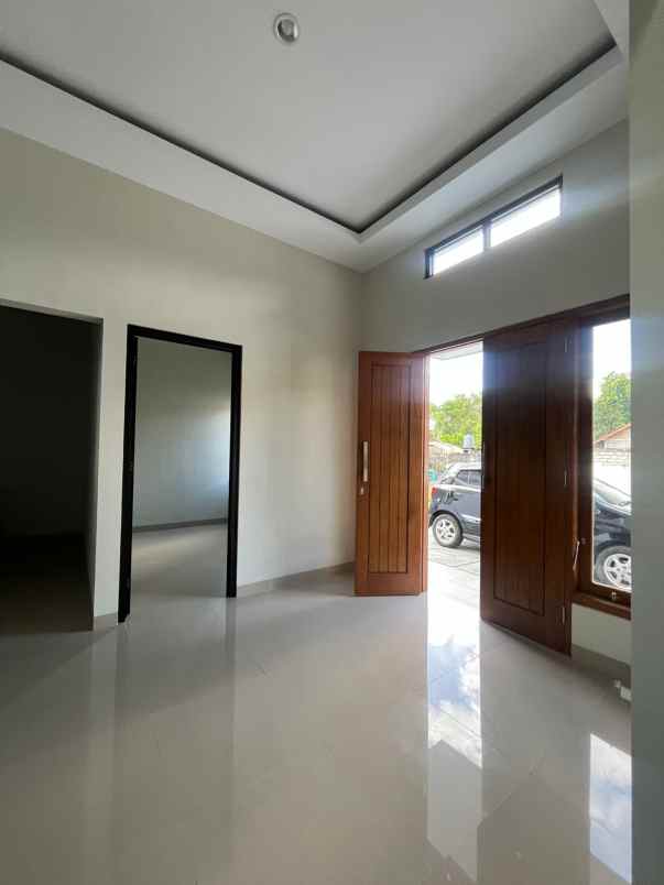 dijual rumah jl godean km 7