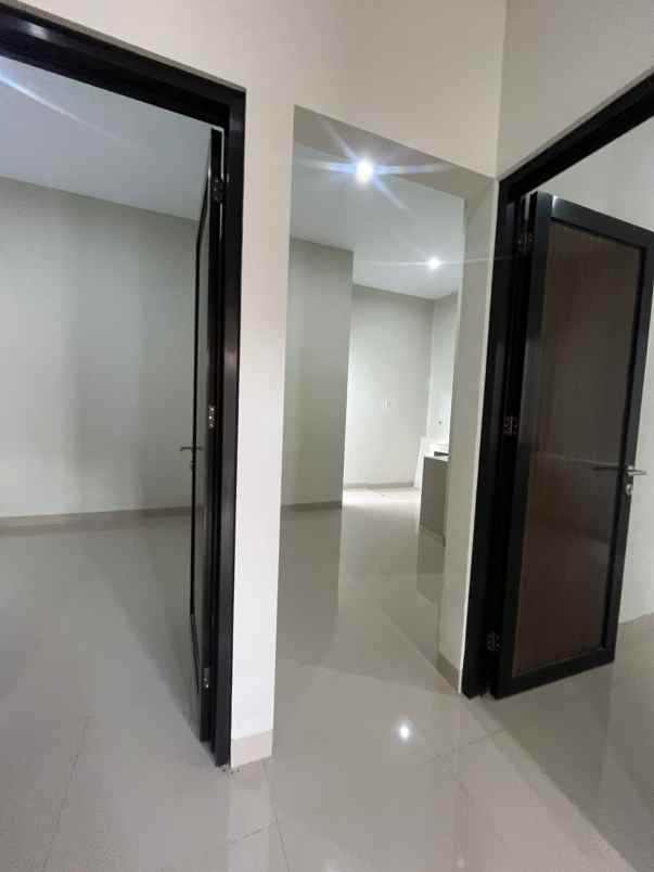 dijual rumah jl godean km 7