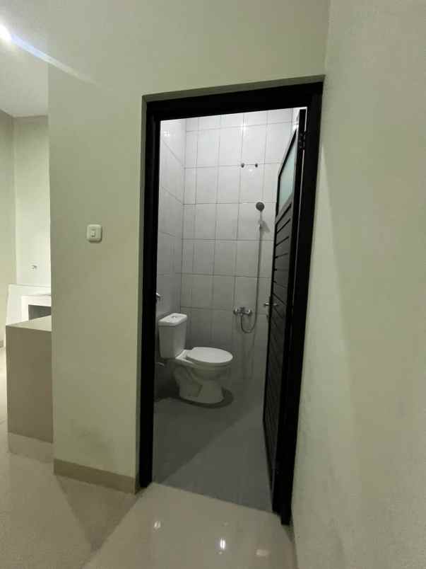 dijual rumah jl godean km 7