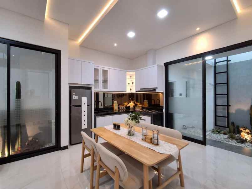 dijual rumah jl kaliurang km 12 ngaglik