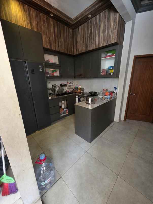 dijual rumah jl kancra bubat bandung
