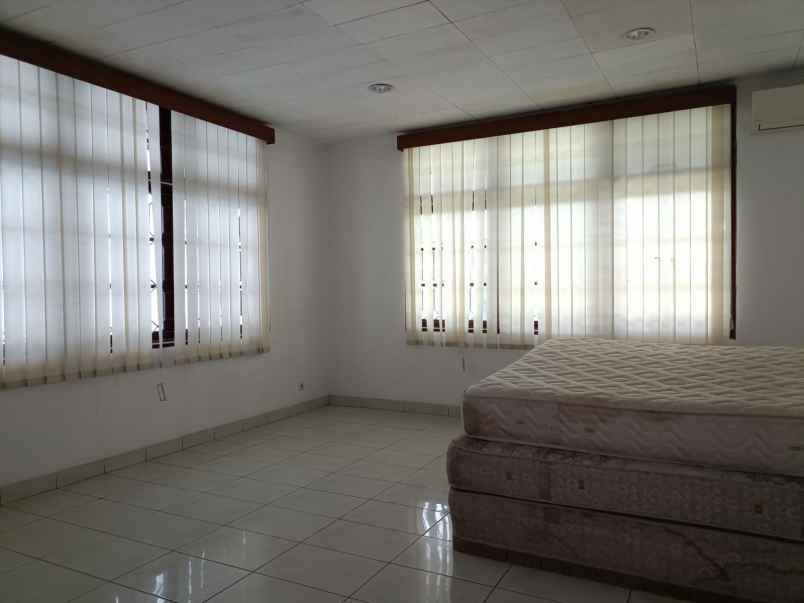 dijual rumah jl karang asem tengah