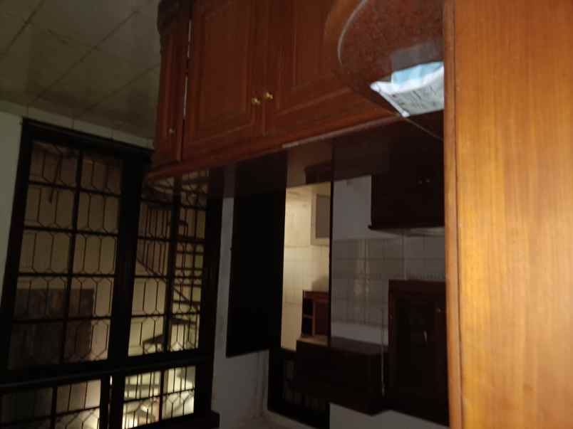 dijual rumah jl karang asem tengah