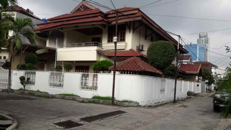 dijual rumah jl kelapa sawit kelapa