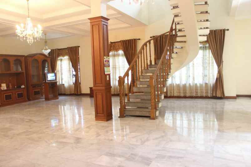 dijual rumah jl kelapa sawit kelapa