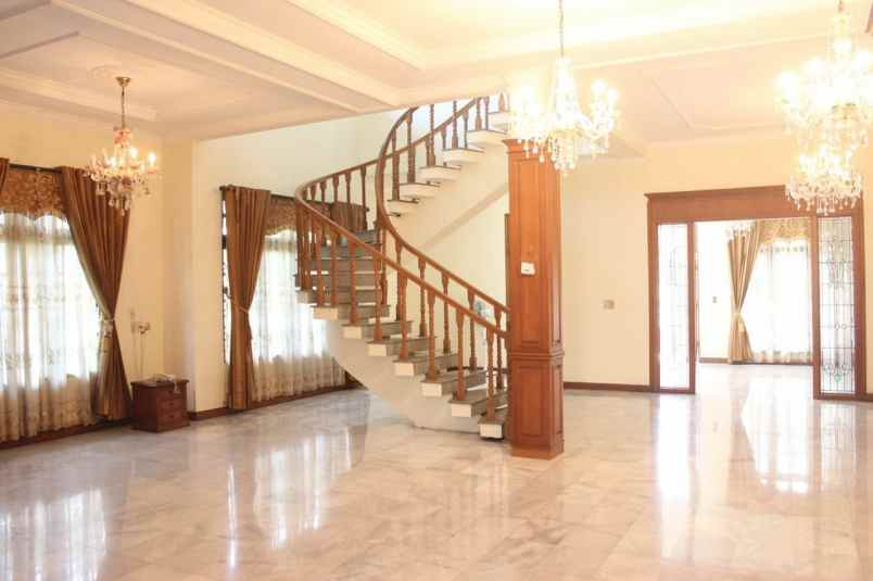 dijual rumah jl kelapa sawit kelapa