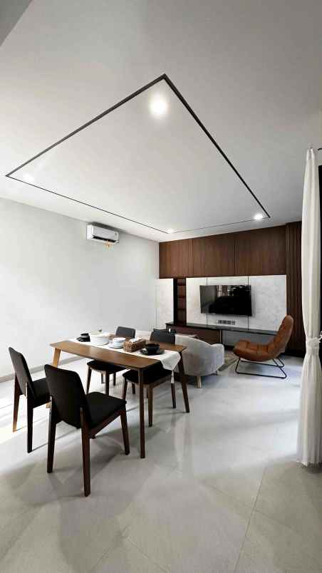 dijual rumah jl kunir no 168 01 rw 05