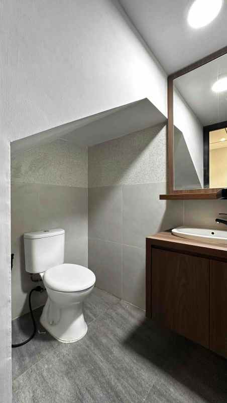 dijual rumah jl kunir no 168 01 rw 05