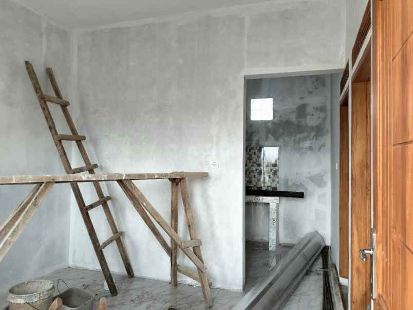 dijual rumah jl mengger panjang kec