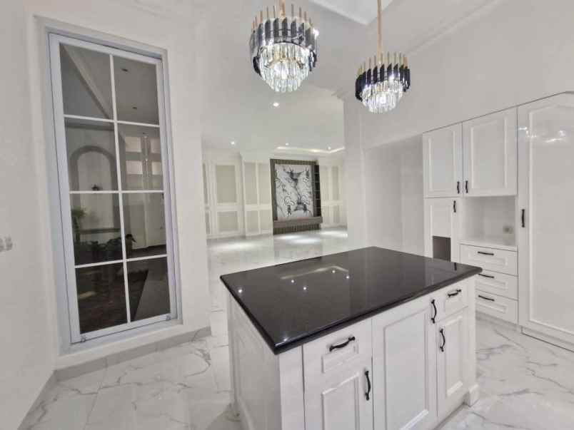 dijual rumah jl meruya selatan joglo