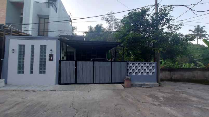 dijual rumah jl pasiluhur padasuka