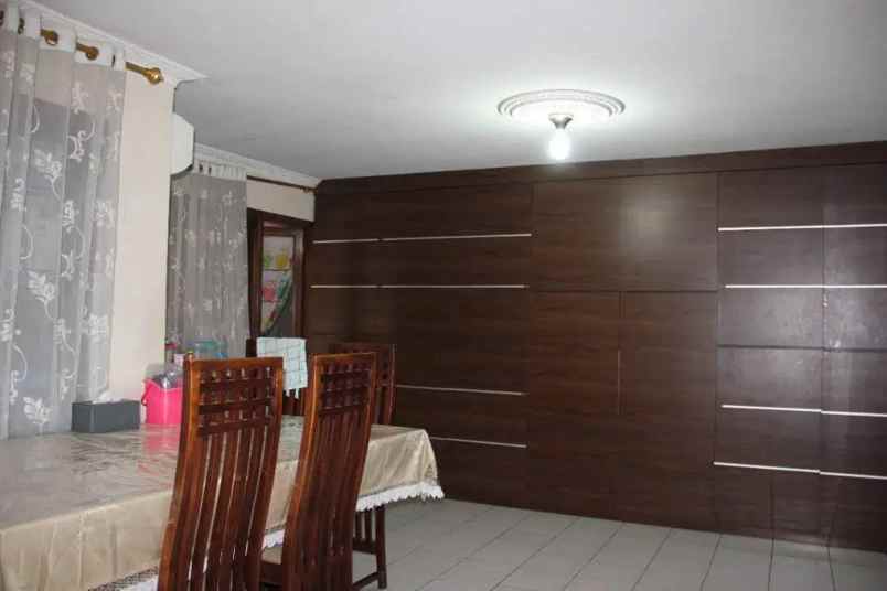 dijual rumah jl permata hijau grogol