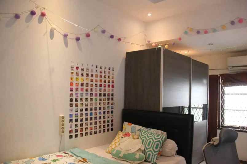 dijual rumah jl permata hijau grogol