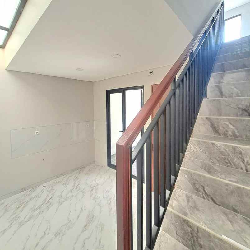 dijual rumah jl pondok labu cilandak