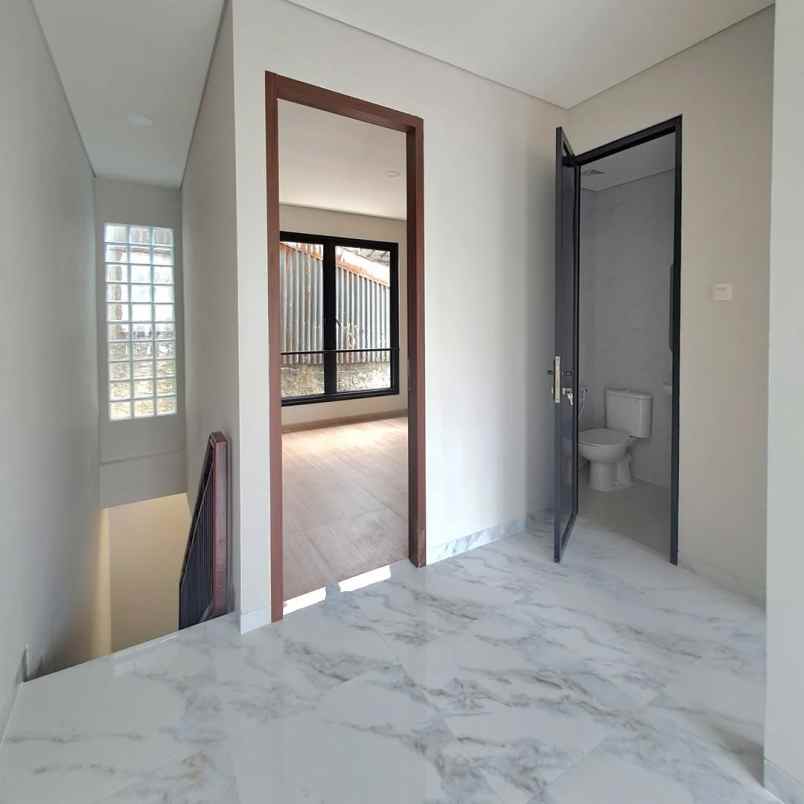 dijual rumah jl pondok labu cilandak