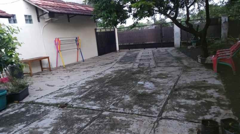 dijual rumah jl pramuka cimandala