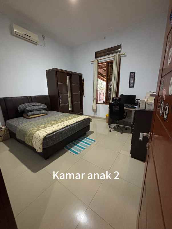 dijual rumah jl pramuka cimandala