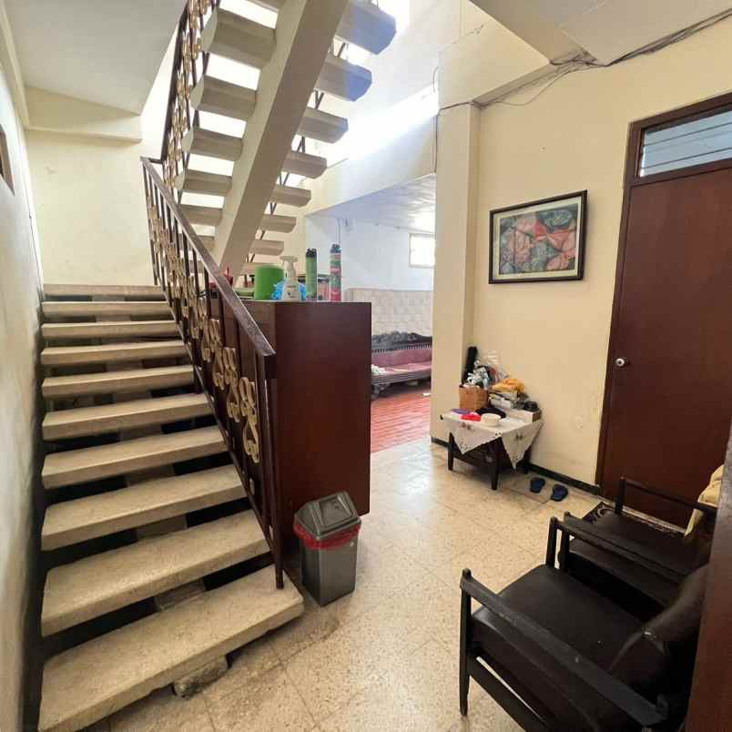 dijual rumah jl r a kartini