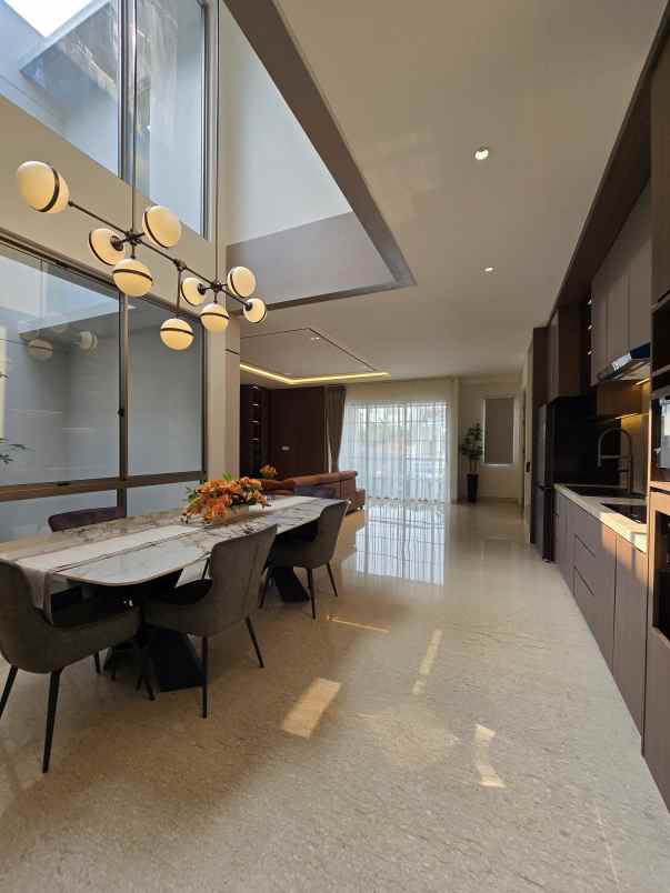 dijual rumah jl raya pulomas kayu putih