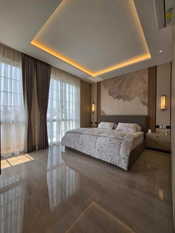 dijual rumah jl raya pulomas kayu putih