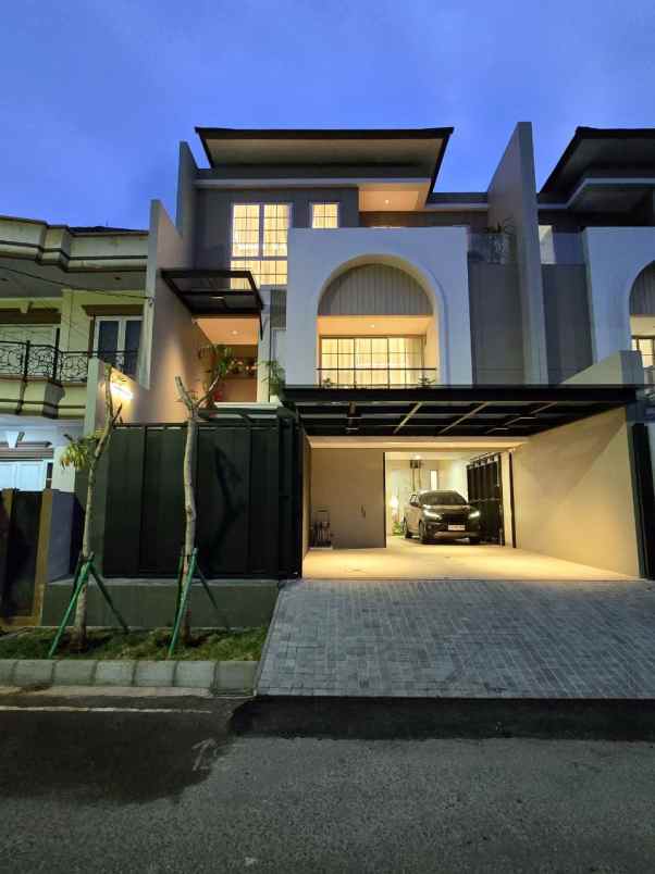 dijual rumah jl raya pulomas kayu putih