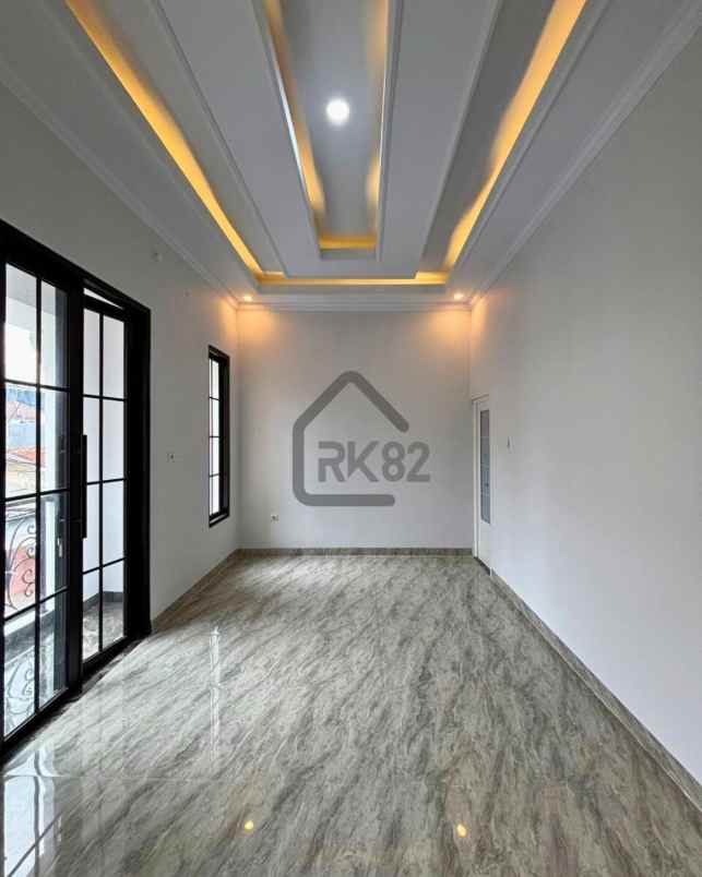 dijual rumah jl sadar jagakarsa