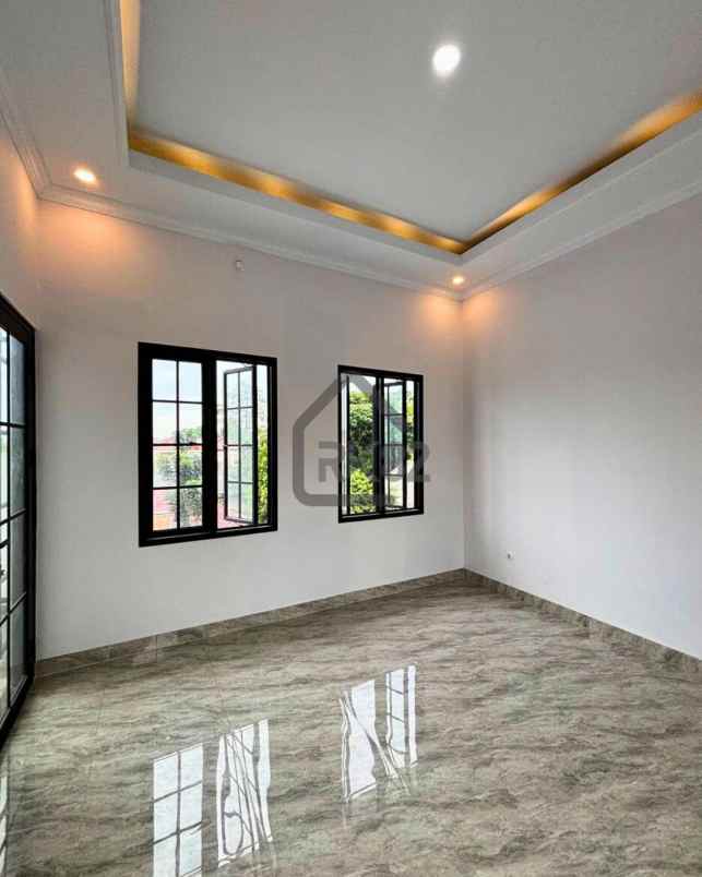 dijual rumah jl sadar jagakarsa