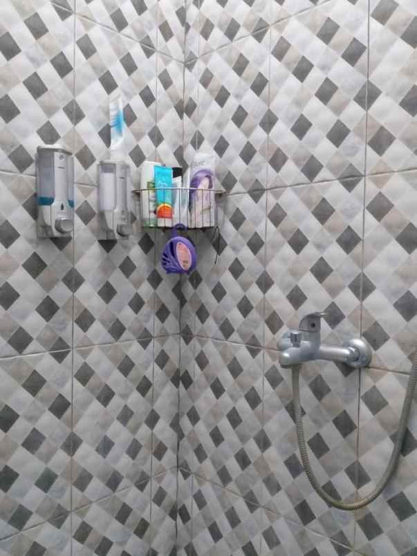 dijual rumah jl saturnus margahayu