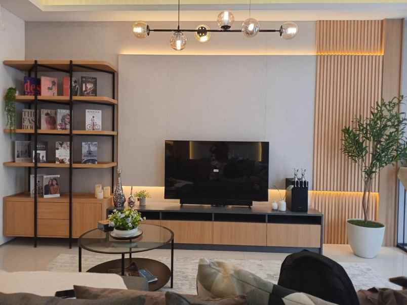 dijual rumah jl setraduta parongpong