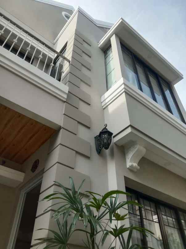 dijual rumah jl setraduta parongpong