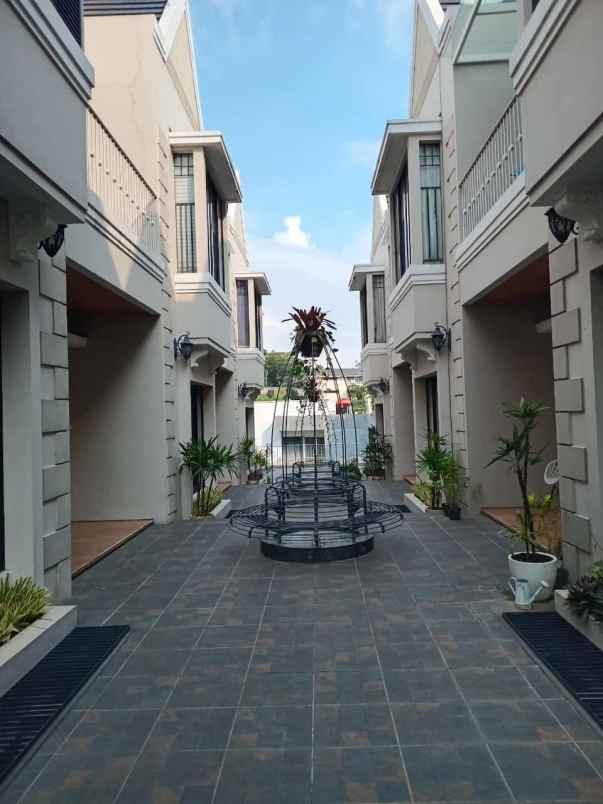 dijual rumah jl setraduta parongpong
