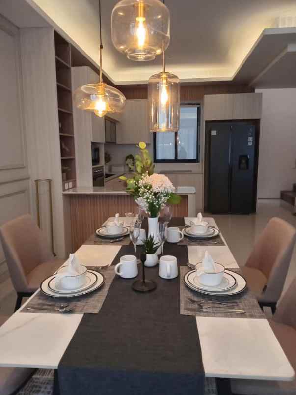 dijual rumah jl setraduta parongpong