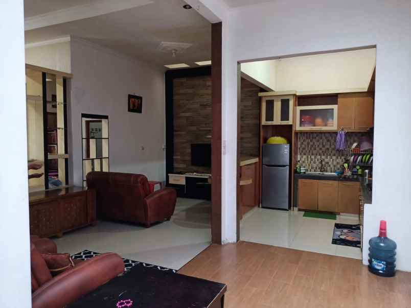 dijual rumah jl terusan pembangunan