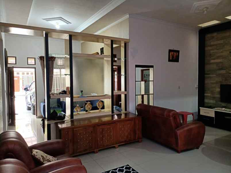 dijual rumah jl terusan pembangunan